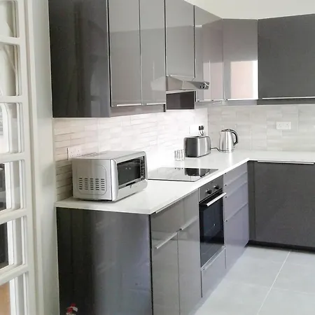 Daire Diana House 716